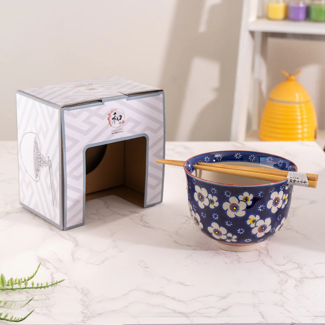 18oz Donburi Bowl With Chopsticks Set Ume Plum Blossoms Design