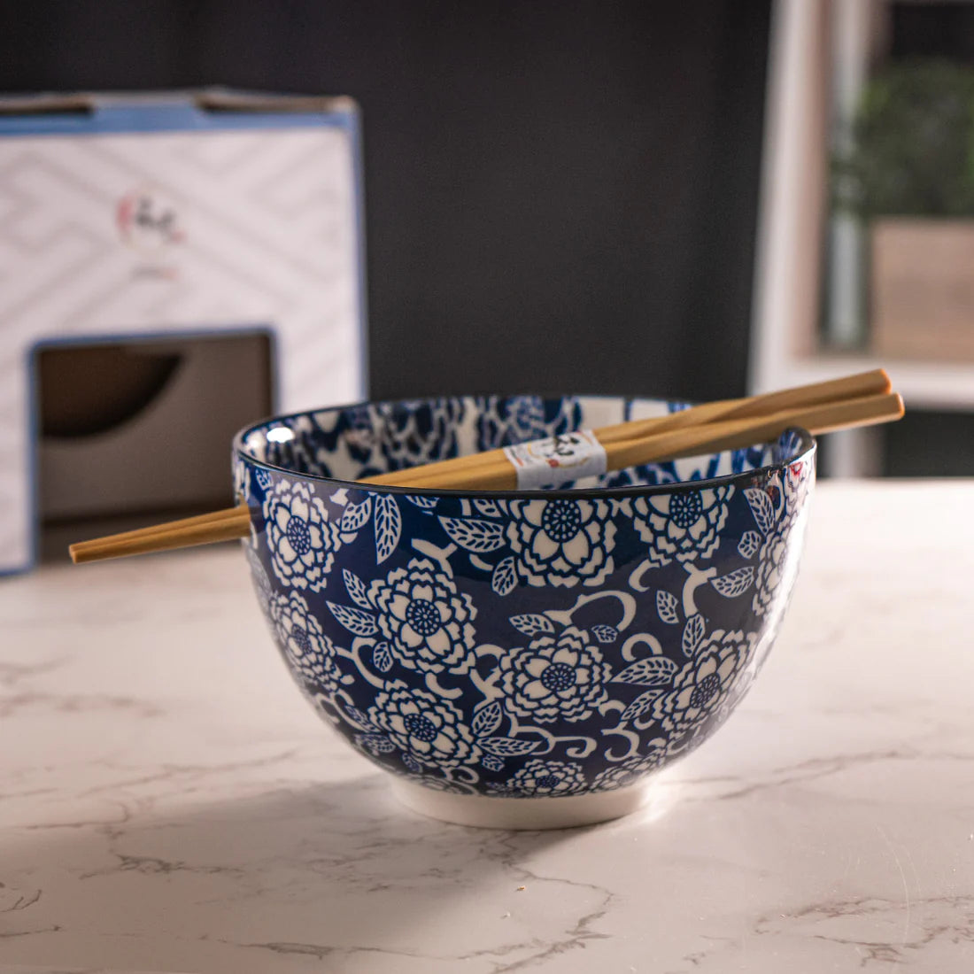20oz Bowl With Chopsticks Botan Flower Design