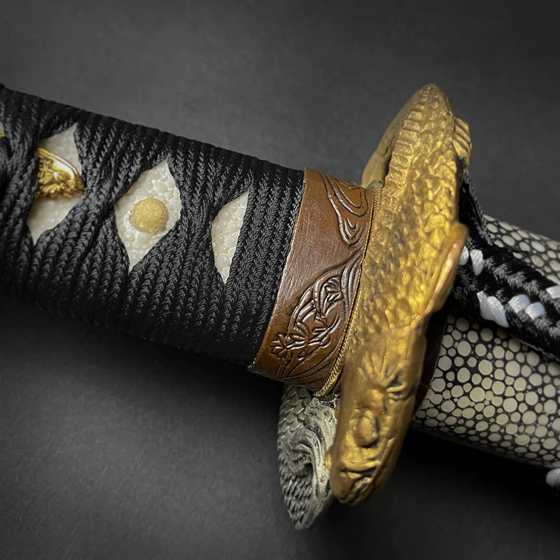 41" 1095 High Carbon Steel Premium Hand Forged Samurai Sword W/Gift Box and Bag